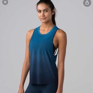 Lululemon Chase tank